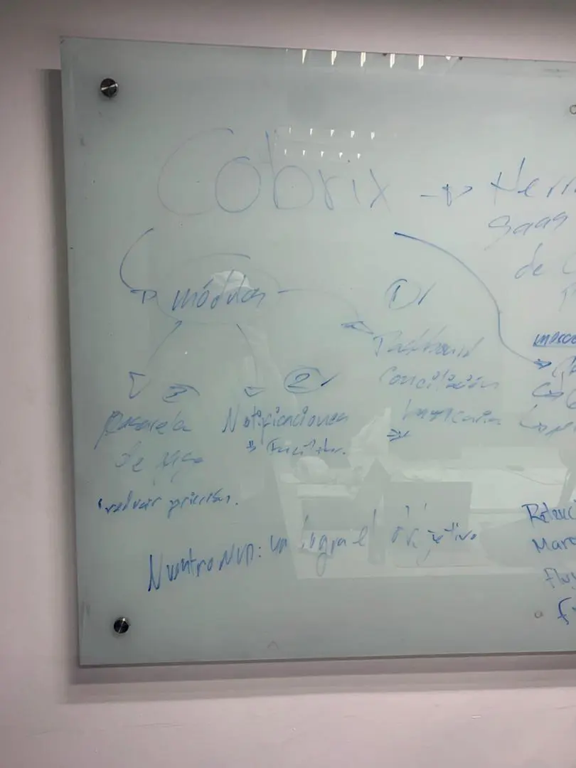 Mi experiencia en el Hackatón AlegrIA 2025: Construyendo Cobrix con Uptly